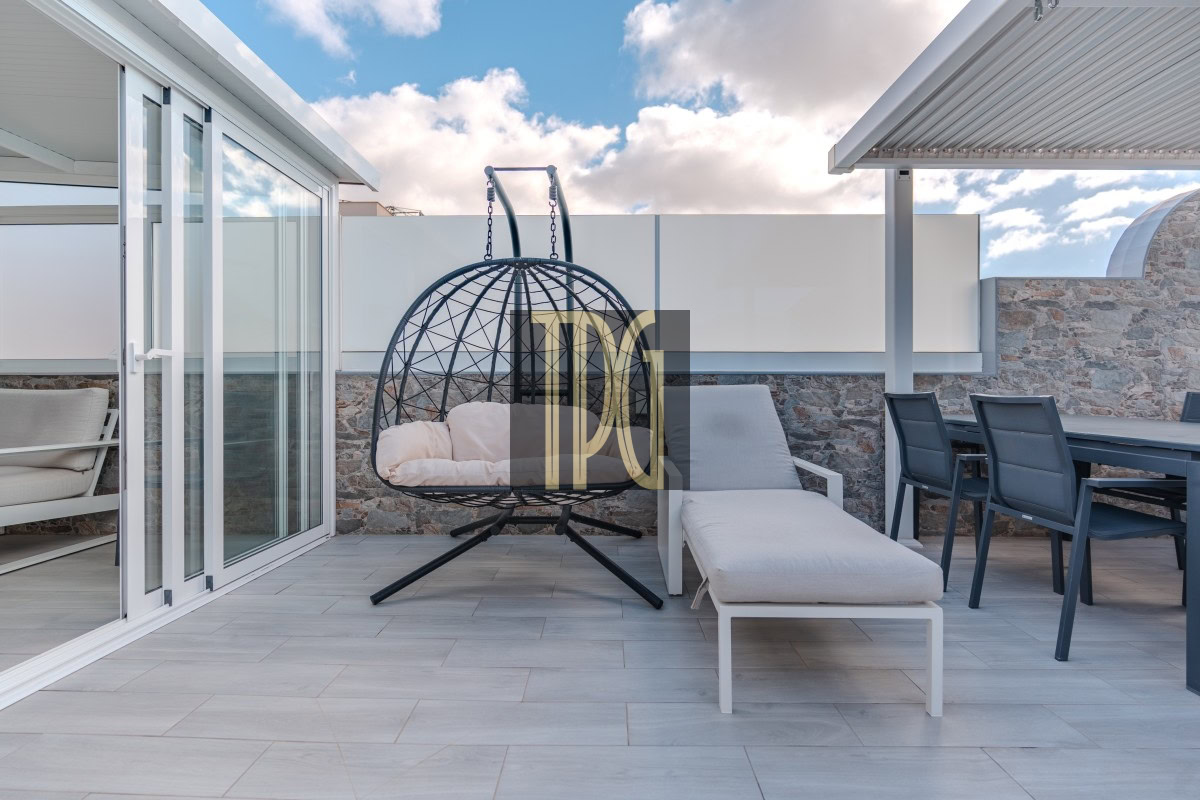 Stunning 3 Bedroom Penthouse for Sale in Parque La Reina