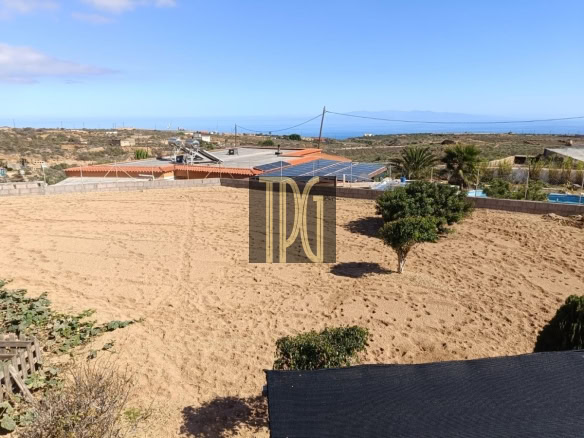 House with land for sale in Teguedite, Arico