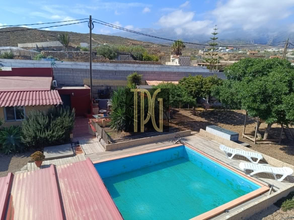 House with land for sale in Teguedite, Arico