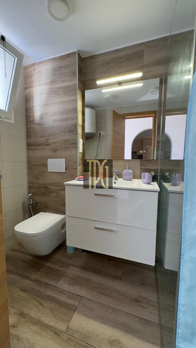 1 Apartment For Sale in Los Cristianos - Los Diamantes