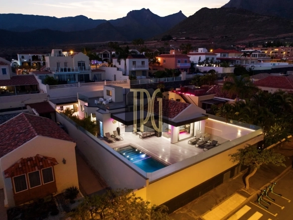 Luxury 3 Bedroom Villa For Sale in Costa Adeje, Tenerife